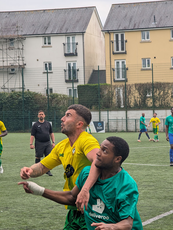 Plymouth Hope FC Hold League Leaders Signal Box Oak Villa to a 1-1 Draw in a Thrilling Encounter at Manadon